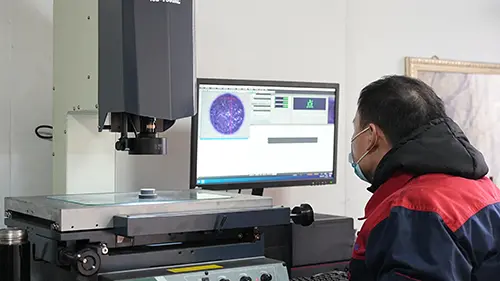 तीव्र दृष्टि र सटीक मार्गदर्शनको साथ, हामी दृढतापूर्वक मोल्डहरूको लागि गुणस्तर रक्षा लाइन स्थापना गर्दछौं।